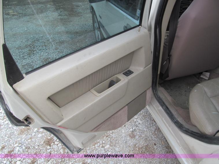 image for item B5096 1996 Volvo 850