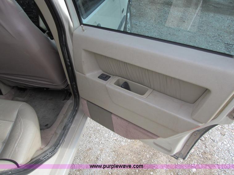 image for item B5096 1996 Volvo 850