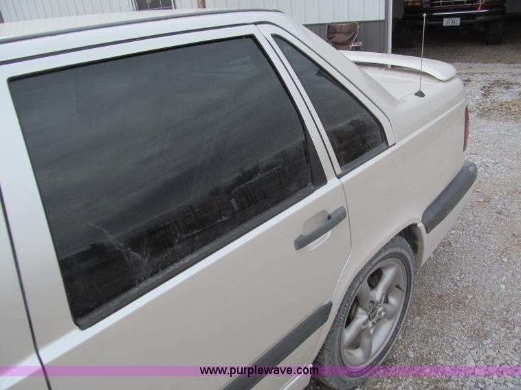 image for item B5096 1996 Volvo 850
