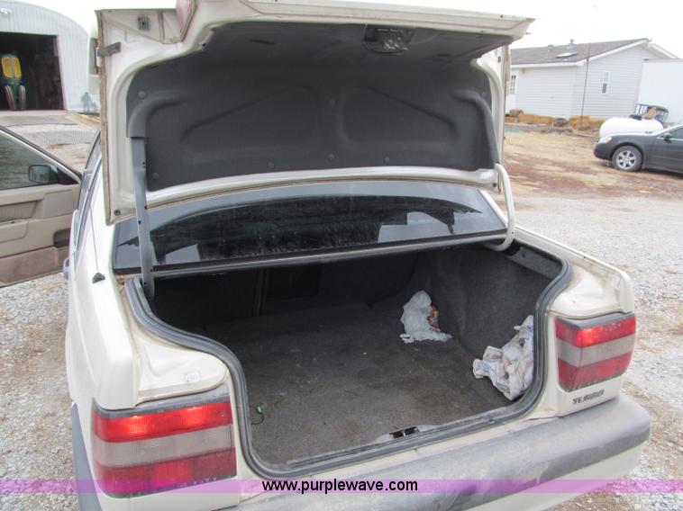 image for item B5096 1996 Volvo 850