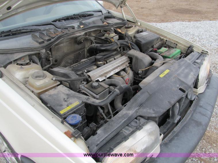 image for item B5096 1996 Volvo 850