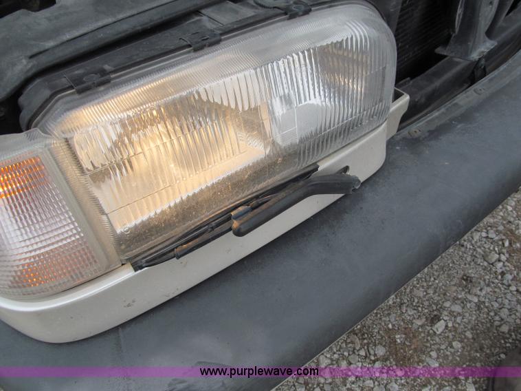 image for item B5096 1996 Volvo 850