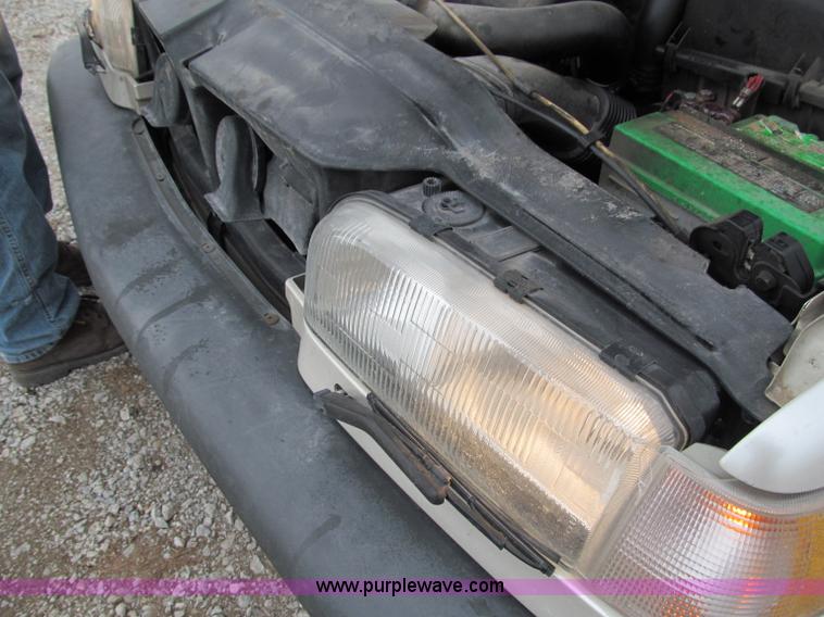 image for item B5096 1996 Volvo 850