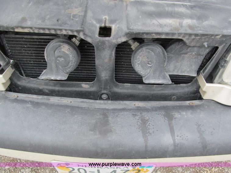 image for item B5096 1996 Volvo 850