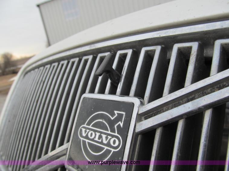 image for item B5096 1996 Volvo 850