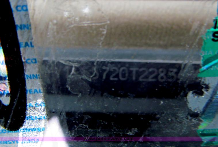 image for item B5096 1996 Volvo 850