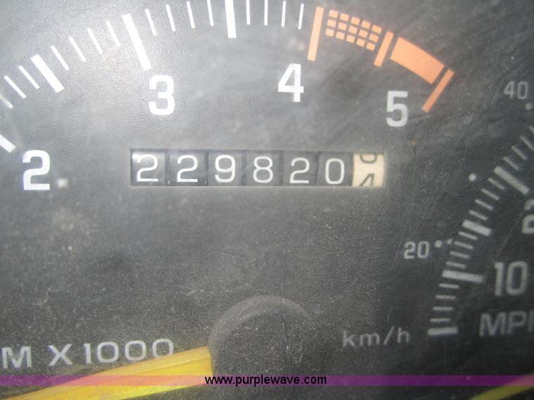 image for item B5622 1994 Chevrolet K1500 extended cab pickup truck