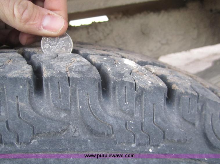 image for item B5622 1994 Chevrolet K1500 extended cab pickup truck