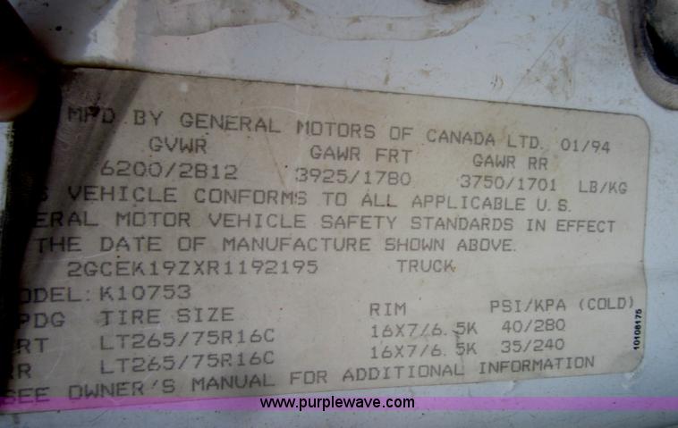 image for item B5622 1994 Chevrolet K1500 extended cab pickup truck