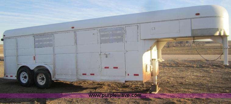 image for item B5624 1984 Supreme 28' gooseneck trailer