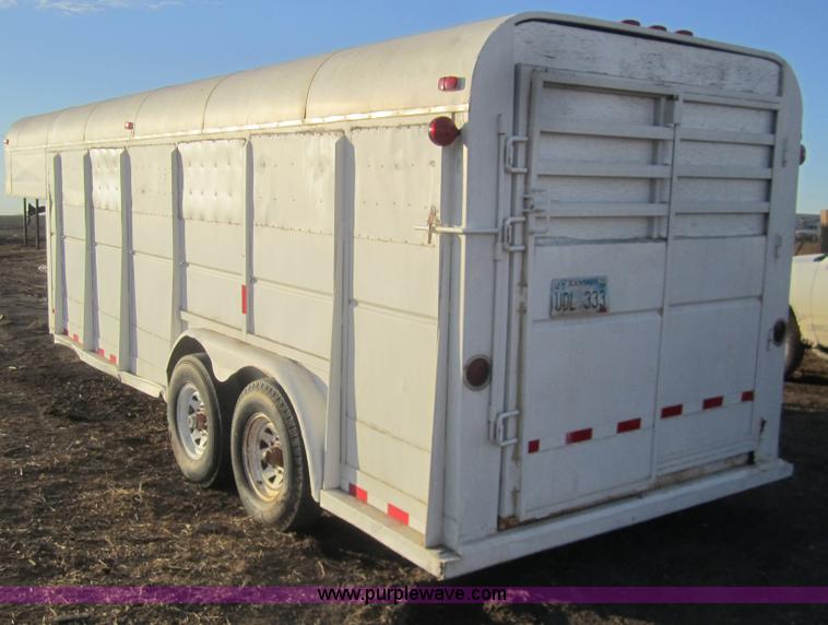 image for item B5624 1984 Supreme 28' gooseneck trailer