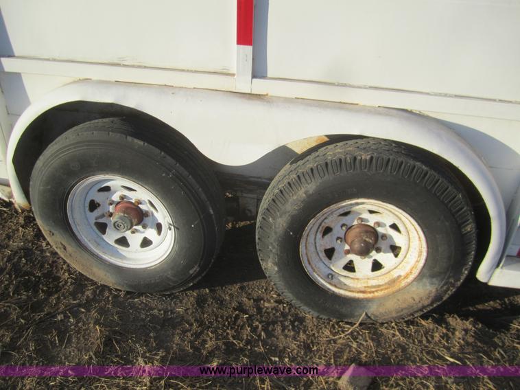 image for item B5624 1984 Supreme 28' gooseneck trailer