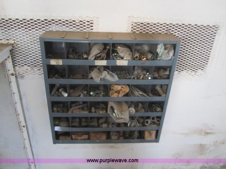 image for item B5624 1984 Supreme 28' gooseneck trailer