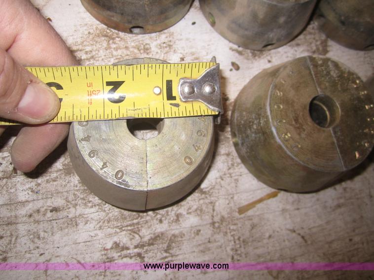 image for item B5624 1984 Supreme 28' gooseneck trailer