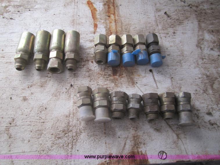 image for item B5624 1984 Supreme 28' gooseneck trailer