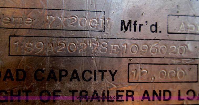 image for item B5624 1984 Supreme 28' gooseneck trailer