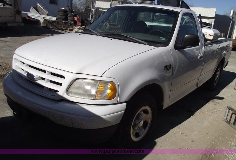 image for item B6139 1999 Ford F150 XL pickup truck
