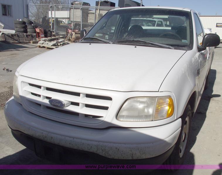 image for item B6139 1999 Ford F150 XL pickup truck