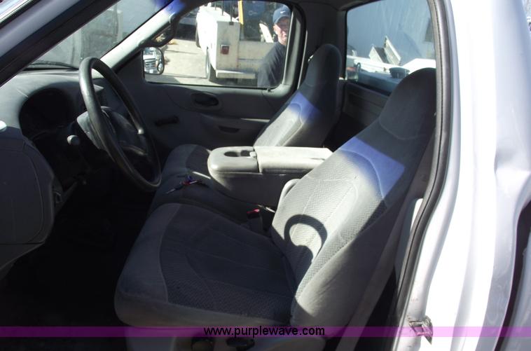 image for item B6139 1999 Ford F150 XL pickup truck