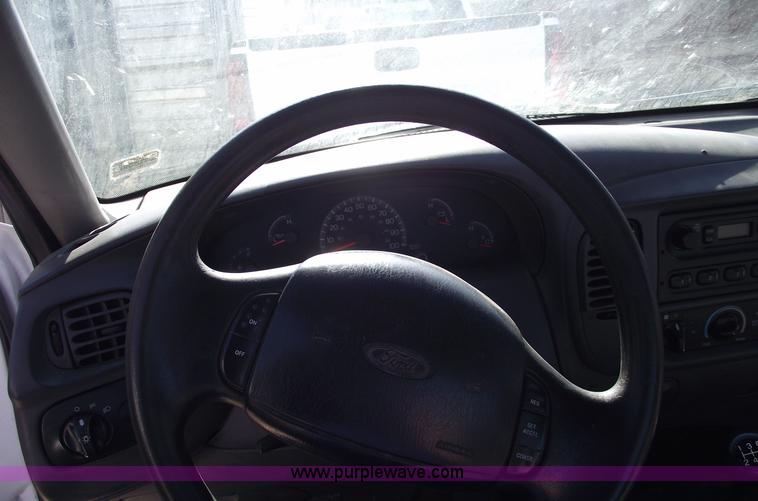 image for item B6139 1999 Ford F150 XL pickup truck