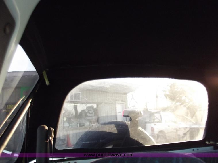 image for item B6149 1994 Geo Tracker convertible