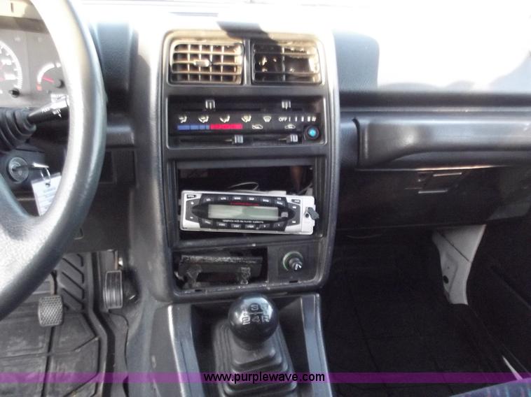 image for item B6149 1994 Geo Tracker convertible