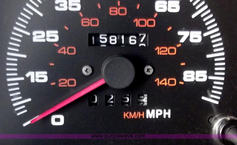 image for item B6149 1994 Geo Tracker convertible