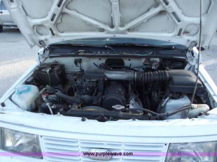 image for item B6149 1994 Geo Tracker convertible