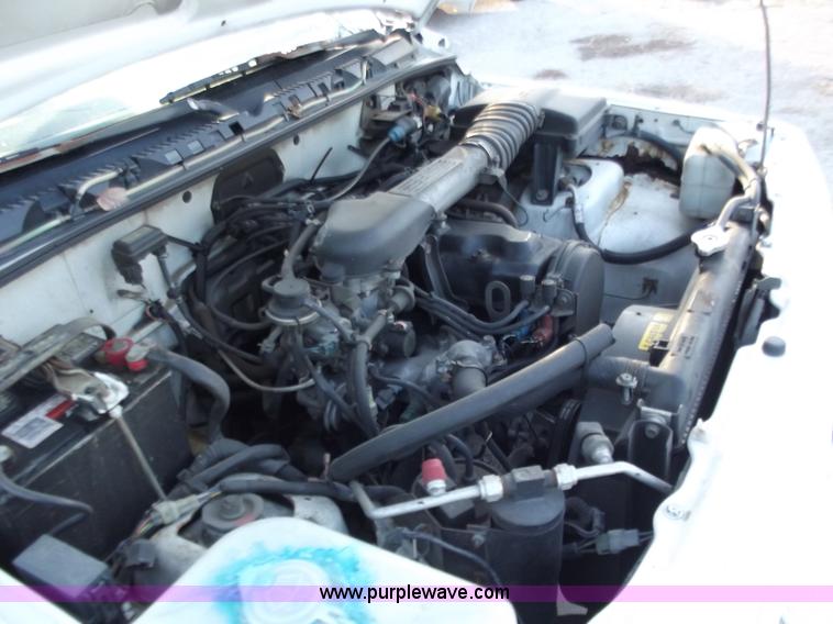 image for item B6149 1994 Geo Tracker convertible