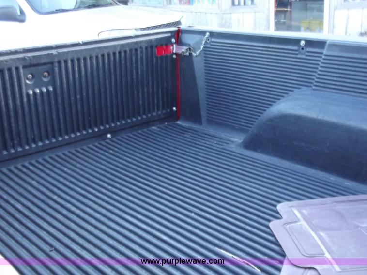 image for item B6150 1995 Chevrolet 1500 extended cab pickup truck