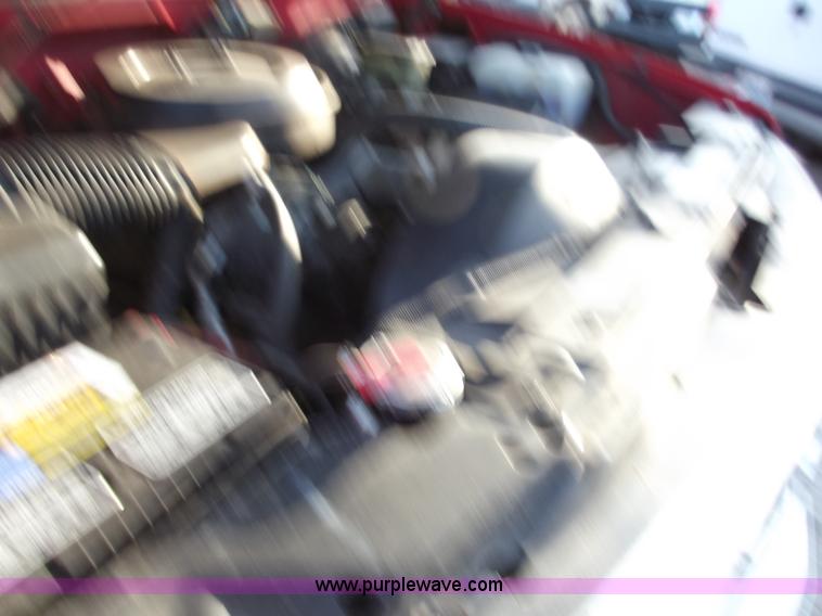 image for item B6150 1995 Chevrolet 1500 extended cab pickup truck