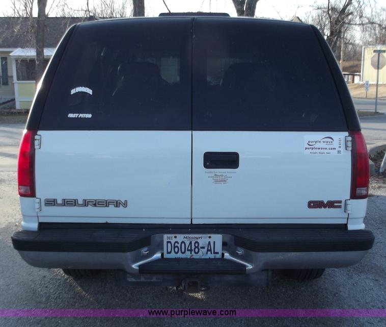 image for item B6151 1999 GMC Suburban 1500 SLT SUV