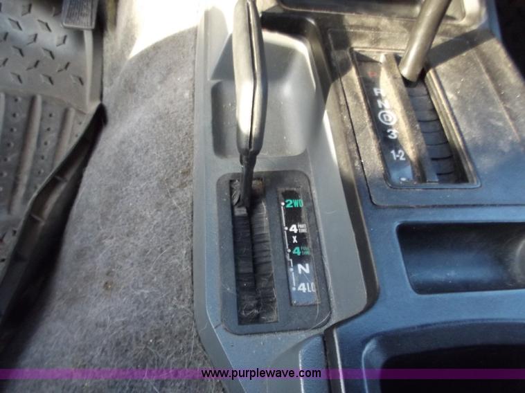 image for item B6152 1994 Jeep Cherokee Sport SUV