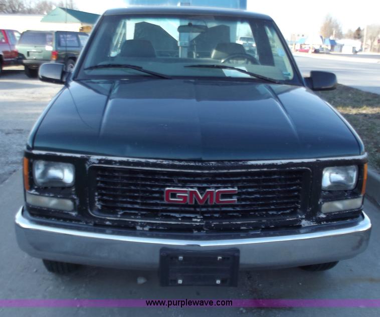 image for item B6153 1997 GMC Sierra 1500 SL pickup truck