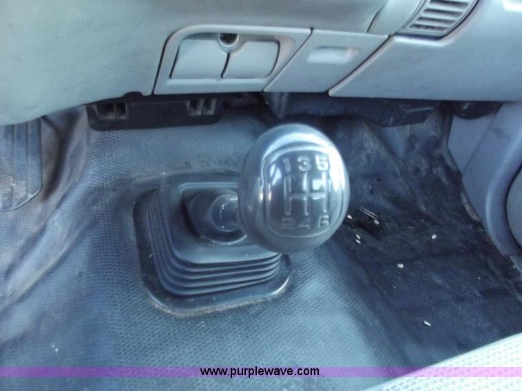 image for item B6153 1997 GMC Sierra 1500 SL pickup truck