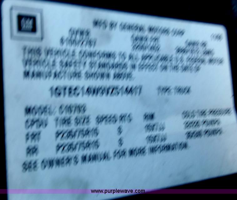 image for item B6153 1997 GMC Sierra 1500 SL pickup truck