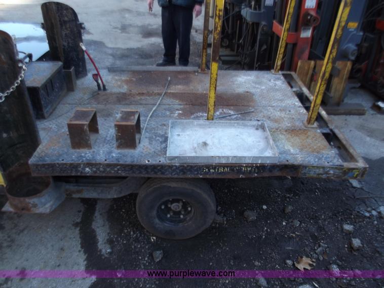 image for item B6161 Cushman three wheel welding cart