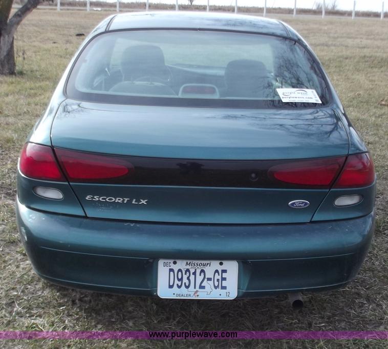 image for item B6179 1997 Ford Escort LX