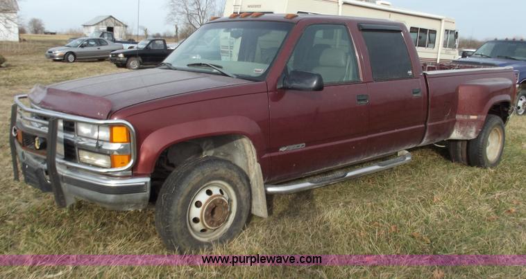 image for item B6181 1999 Chevrolet 3500 crew cab pickup truck
