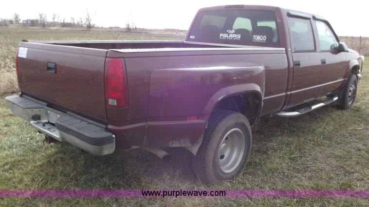 image for item B6181 1999 Chevrolet 3500 crew cab pickup truck