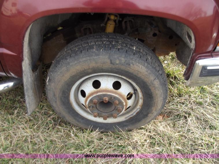 image for item B6181 1999 Chevrolet 3500 crew cab pickup truck