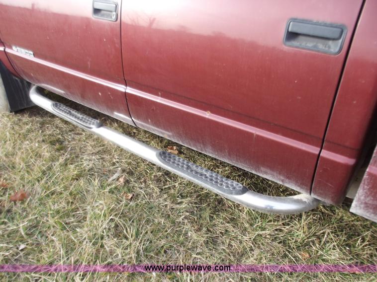 image for item B6181 1999 Chevrolet 3500 crew cab pickup truck