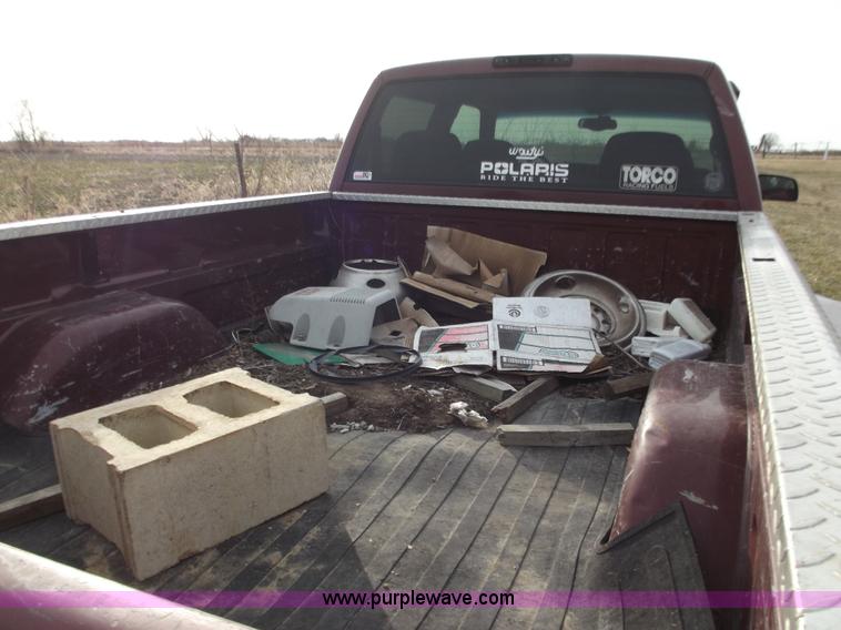 image for item B6181 1999 Chevrolet 3500 crew cab pickup truck