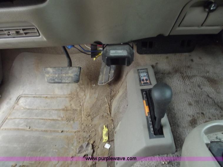 image for item B6181 1999 Chevrolet 3500 crew cab pickup truck