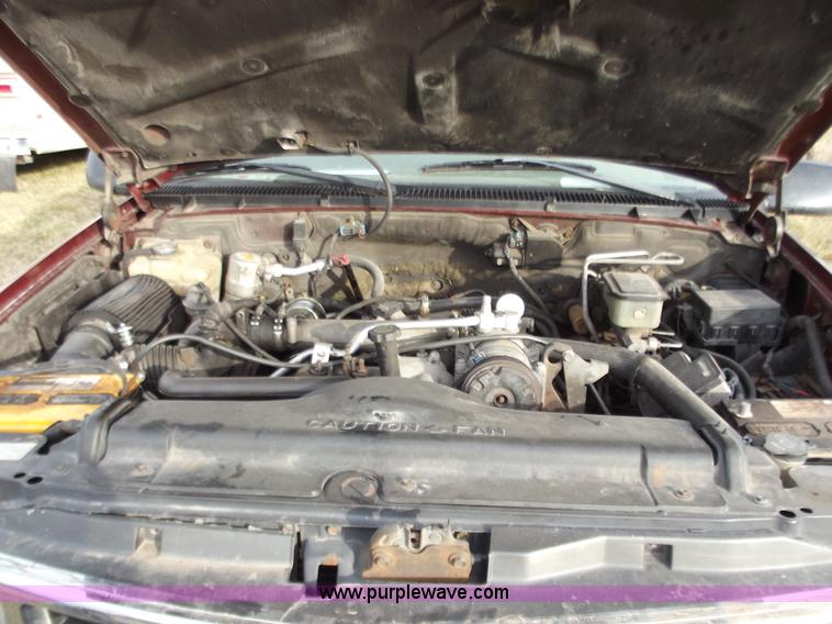 image for item B6181 1999 Chevrolet 3500 crew cab pickup truck