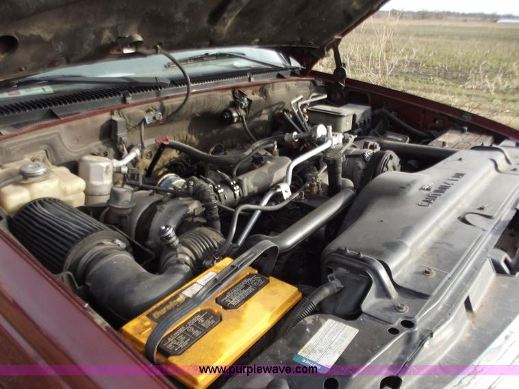 image for item B6181 1999 Chevrolet 3500 crew cab pickup truck