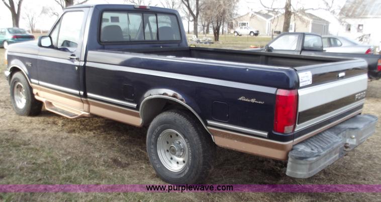 image for item B6182 1995 Ford F150 Eddie Bauer pickup truck