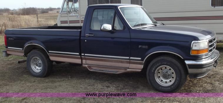 image for item B6182 1995 Ford F150 Eddie Bauer pickup truck
