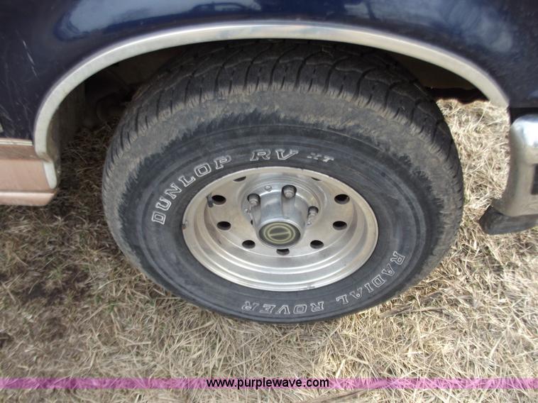 image for item B6182 1995 Ford F150 Eddie Bauer pickup truck
