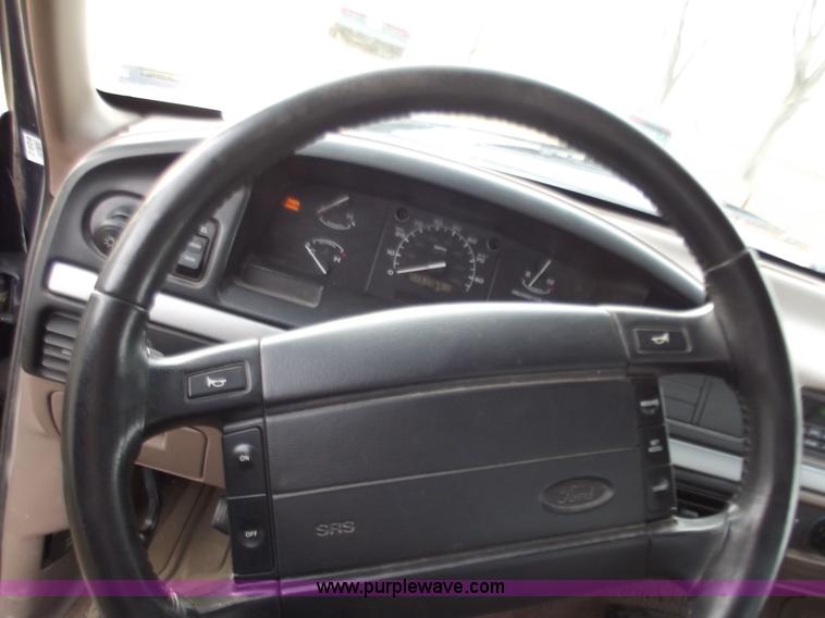 image for item B6182 1995 Ford F150 Eddie Bauer pickup truck